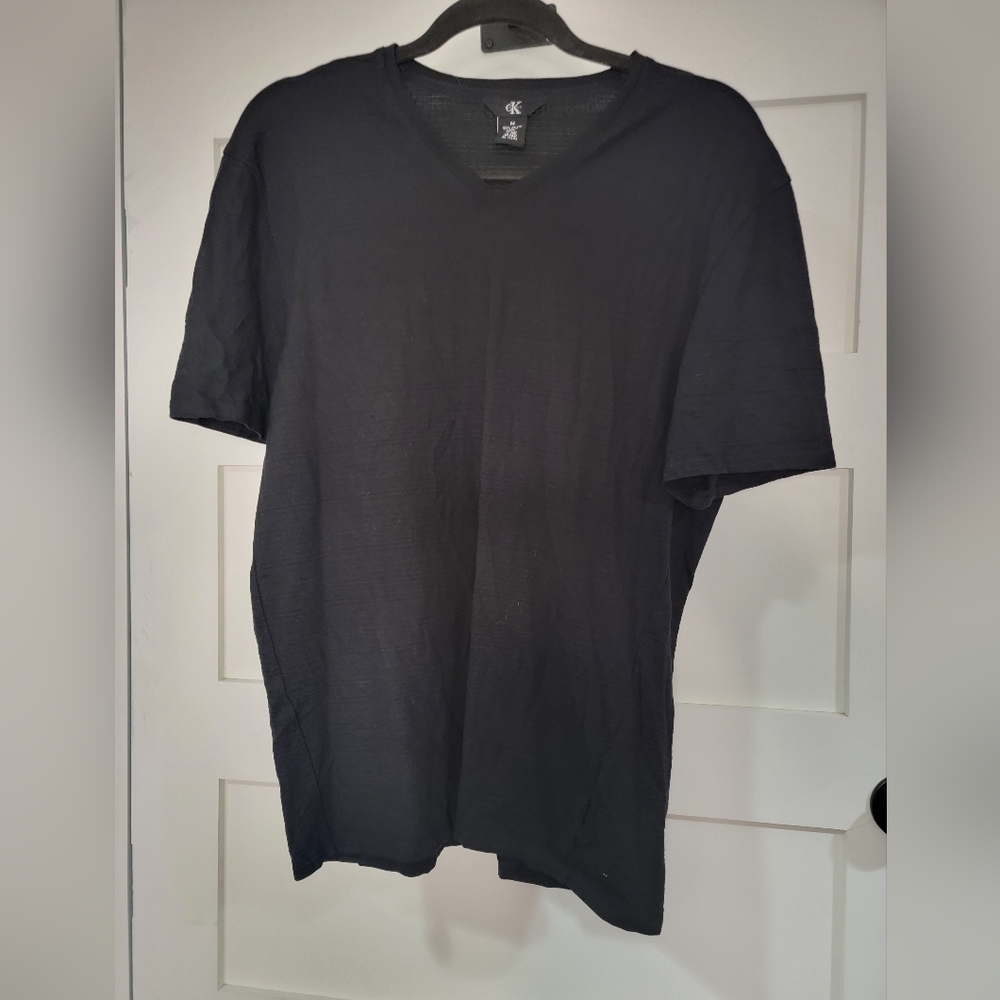 CALVIN Klein Black V-neck T-shirt Size M